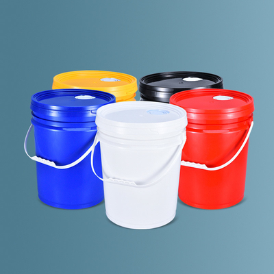 kopen Ronde 20L PP 5 Gallon Food Grade Plastic Verf Emmer met deksels en handle emmer in rood online vervaardiging
