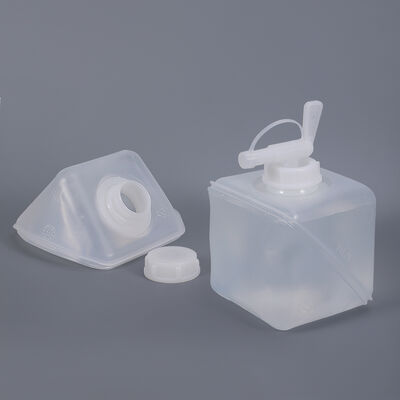 kopen Draagbare 1L watervat zacht opvouwbaar plastic Jerry Can milieuvriendelijk watervat met kraan deksel online vervaardiging