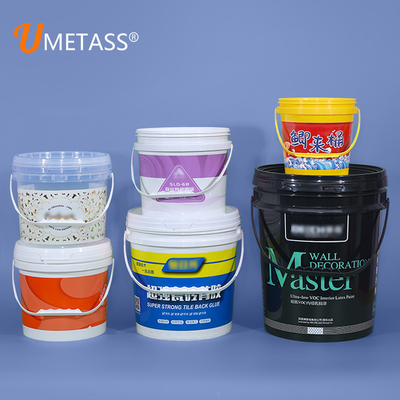 Op maat gemaakte 5 gallon 20 liter PP verf emmer met plastic handvat en zijde scherm printing